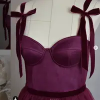 Платье на корсете с отрезными чашечками