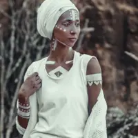 11 лунных женских центров. Кундалини йога