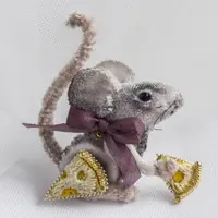 Брошь Мышь с моноклем