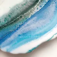 Поднос в технике срез камня, интерьерные часы и абстрактные подносы