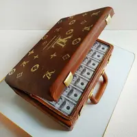 Торт «Чемодан с деньгами»