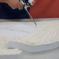 Пантера на золотой скале и мороженое из пенопласта