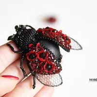 Брошь Божья коровка