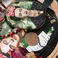 Вышивка портрета Фриды