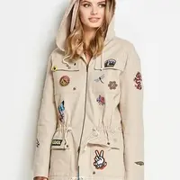 Парка: женская куртка с капюшоном