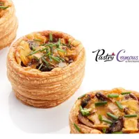 Яблочные пирожки и волованы