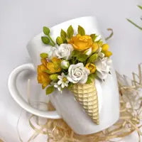 Вафельный рожок с цветами