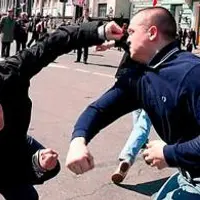 Как в два счета сбить с ног более сильного противника