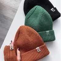 Шапка и митенки hat_street_bomb