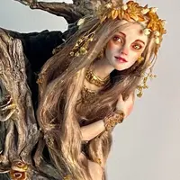 Дриада - девушка в дереве