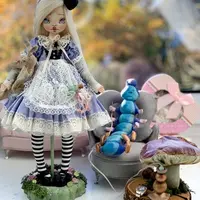 Алиса в стране чудес