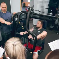 Техника выполнения упражнений в тренажерном зале