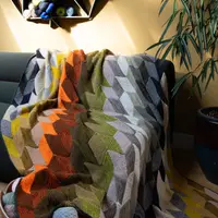 Вязаный разноцветный плед Hvammsvik