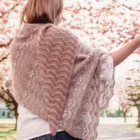 Комбинированная шаль с шишечками Stars In Your Hands