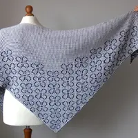 Шаль с цветами Among flowers