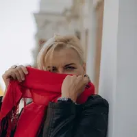 Красная тень