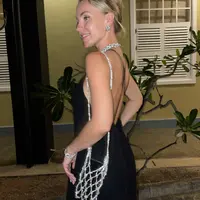 Сумочка для телефона из блестящего шнура