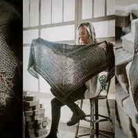 Шаль платочной вязкой Fleche