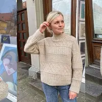 Свитер оверсайз рельефным узором спицами сверху Ingrid