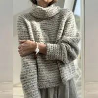 Пуловер спицами полосками из букле Merle Loop