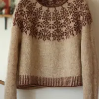 Пуловер с круглой жаккардовой кокеткой Roots and Shoots