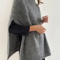 Вязанный спицами элегантный кейп Darcy