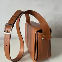 Жесткая конструкция со сложным ботаном и клапаном