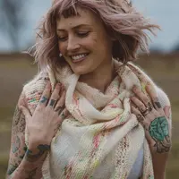 Палантин с ажуром Birds of a Feather