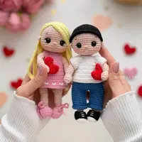 Парочка Love is