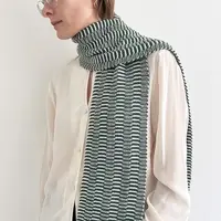 Вязаный спицами шарф в стиле унисекс Agnes