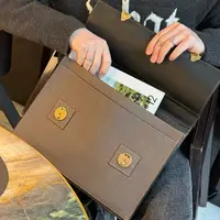 Портфель Supreme