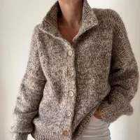 Вязаный спицами теплый жакет с высоким воротником Cara