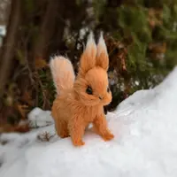 Вязаные игрушки. Белочка