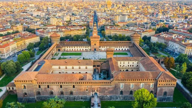 Кастелло Сфорцеско в Милане